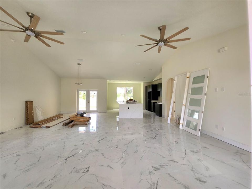 En Venta: $345,999 (3 camas, 2 baños, 1907 Pies cuadrados)