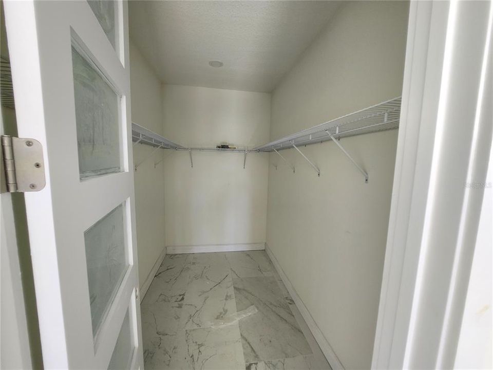 En Venta: $345,999 (3 camas, 2 baños, 1907 Pies cuadrados)