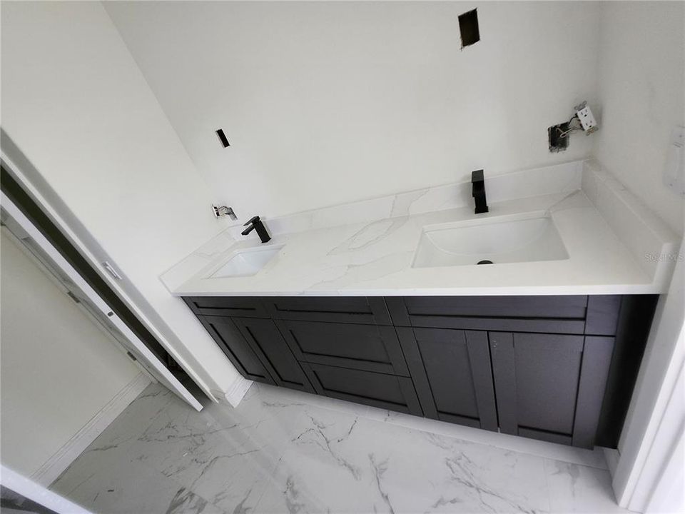 En Venta: $345,999 (3 camas, 2 baños, 1907 Pies cuadrados)