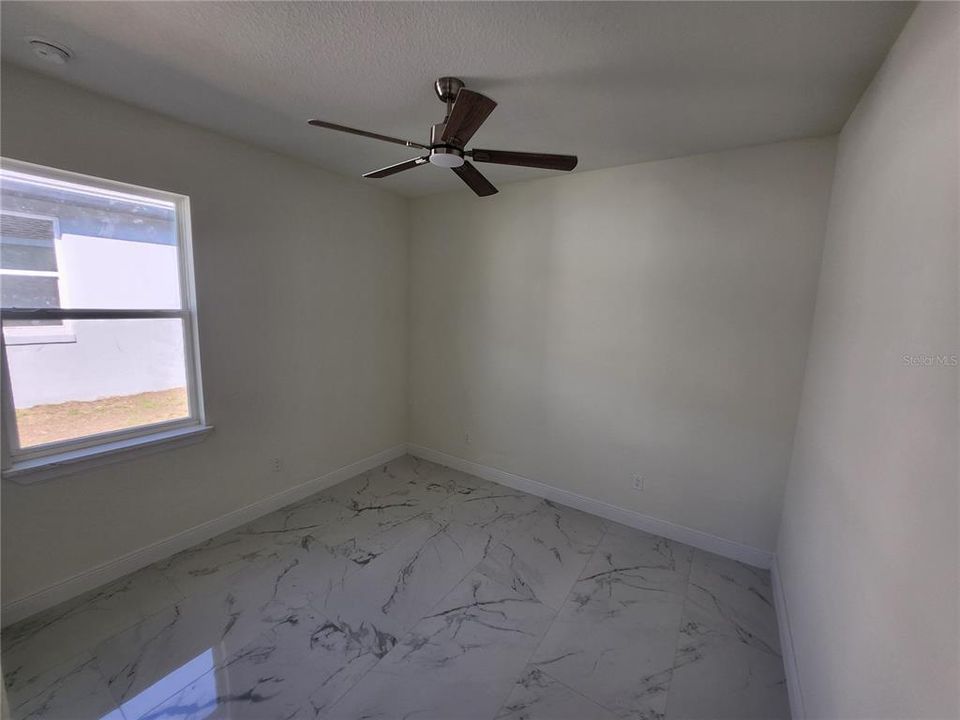 En Venta: $345,999 (3 camas, 2 baños, 1907 Pies cuadrados)