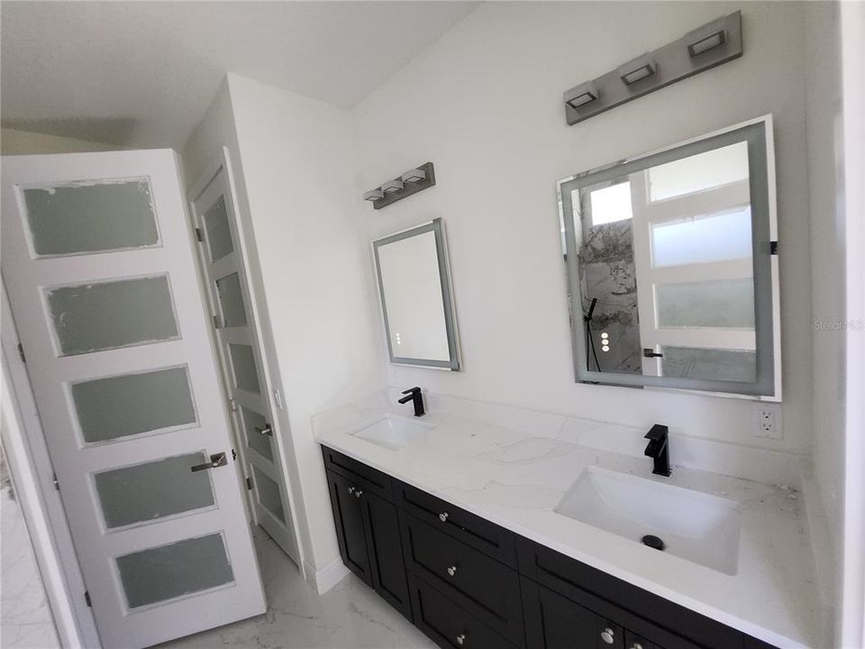 En Venta: $345,999 (3 camas, 2 baños, 1907 Pies cuadrados)