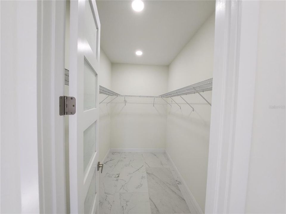 En Venta: $345,999 (3 camas, 2 baños, 1907 Pies cuadrados)