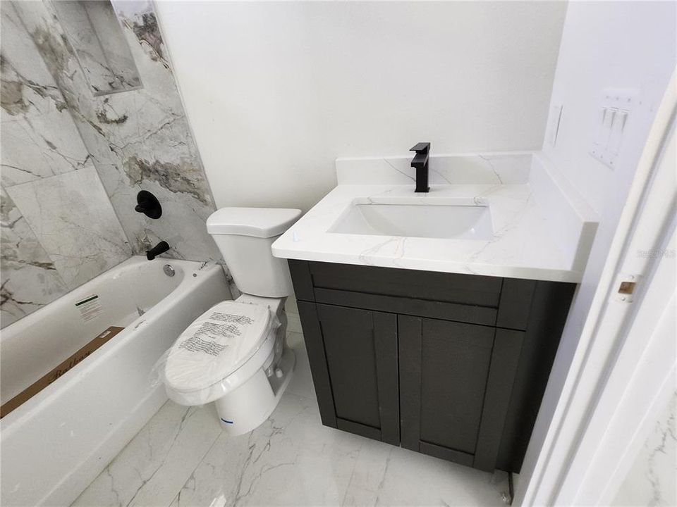 En Venta: $345,999 (3 camas, 2 baños, 1907 Pies cuadrados)