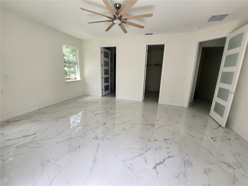 En Venta: $345,999 (3 camas, 2 baños, 1907 Pies cuadrados)