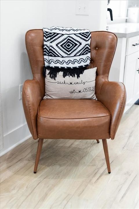 待售: $319,900 (3 贝兹, 2 浴室, 1534 平方英尺)