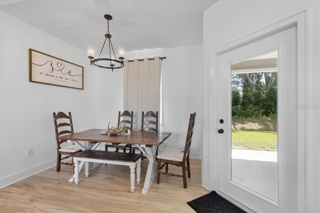 待售: $319,900 (3 贝兹, 2 浴室, 1534 平方英尺)