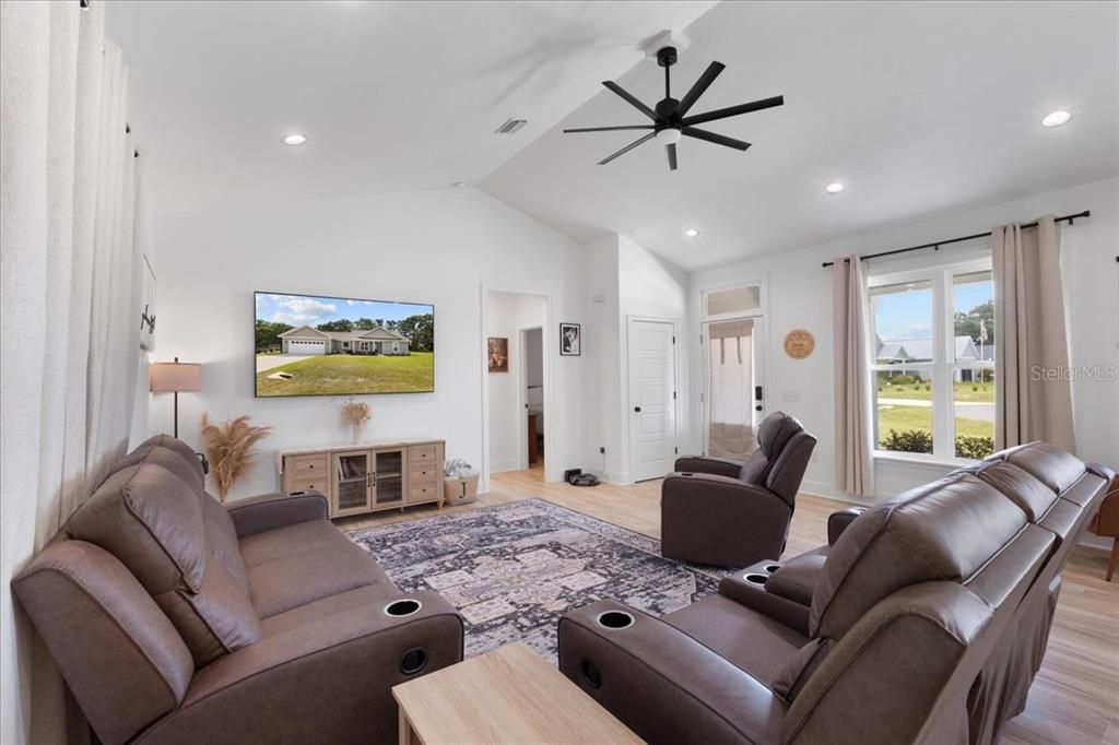 待售: $319,900 (3 贝兹, 2 浴室, 1534 平方英尺)