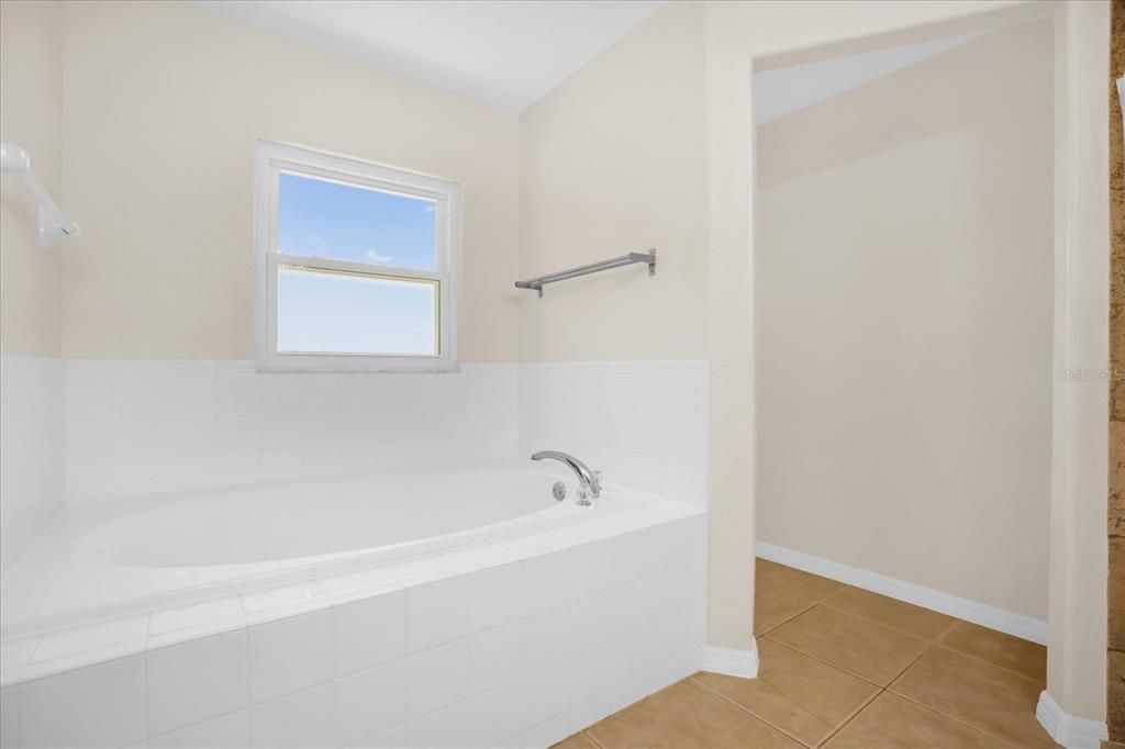 Active With Contract: $565,000 (4 beds, 2 baths, 1858 Square Feet)