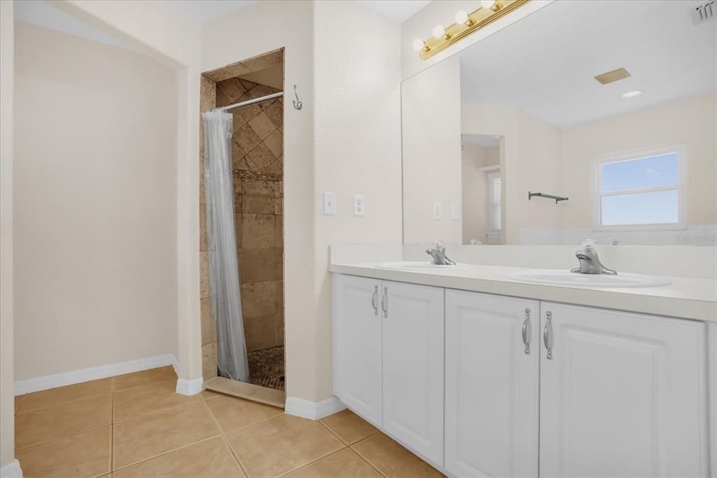 Active With Contract: $565,000 (4 beds, 2 baths, 1858 Square Feet)