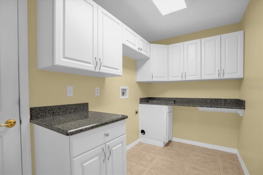 Active With Contract: $565,000 (4 beds, 2 baths, 1858 Square Feet)