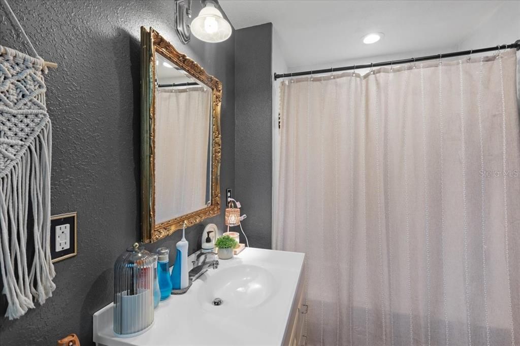 En Venta: $217,000 (3 camas, 2 baños, 1163 Pies cuadrados)