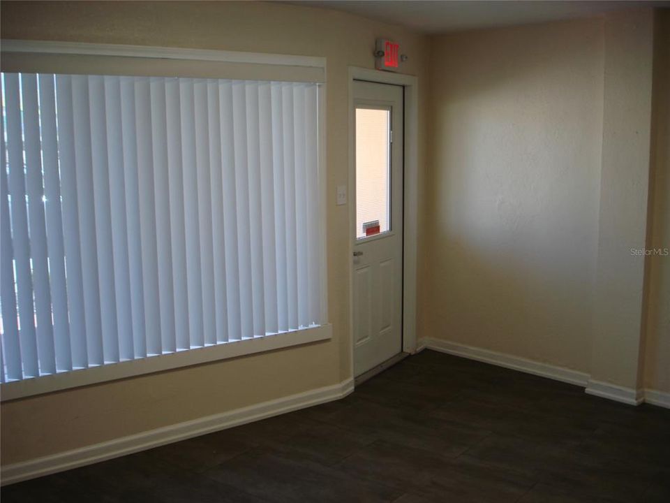 Под контрактом: $589,000 (0 спален, 0 ванн, 2412 Квадратных фут)