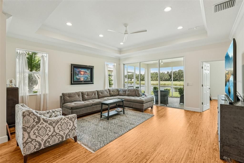 Active With Contract: $349,900 (3 beds, 2 baths, 1568 Square Feet)