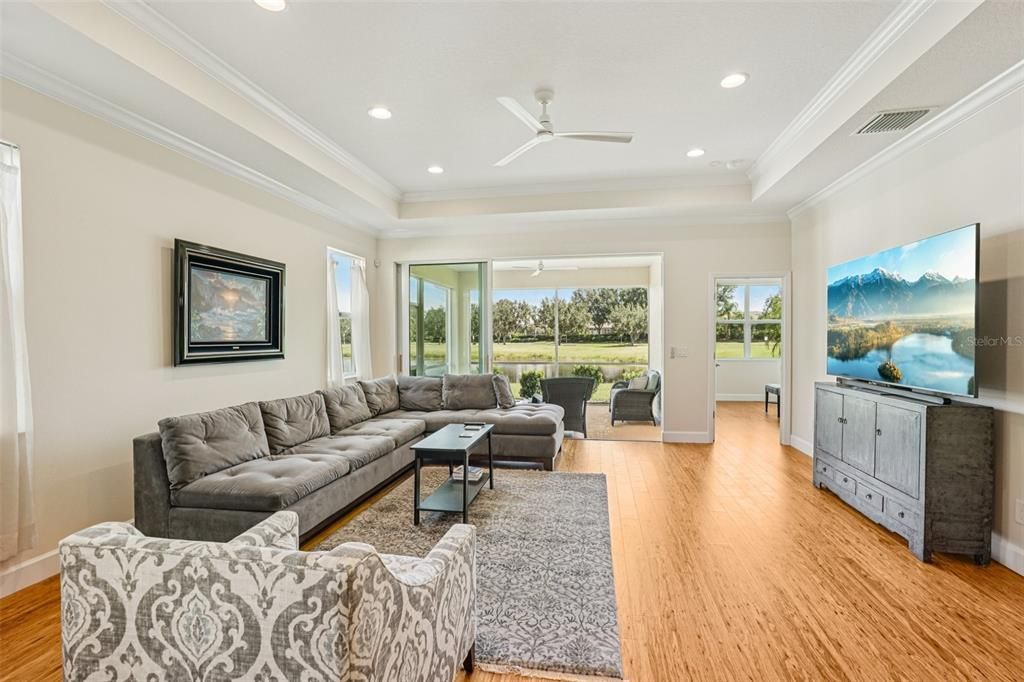 Active With Contract: $349,900 (3 beds, 2 baths, 1568 Square Feet)