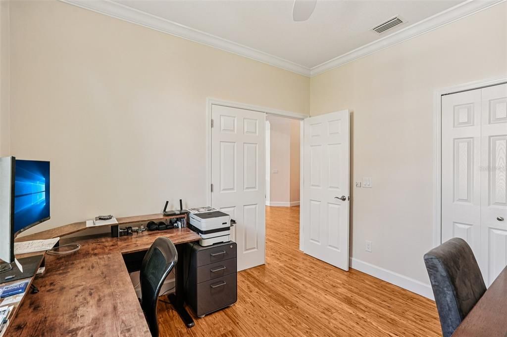 Active With Contract: $349,900 (3 beds, 2 baths, 1568 Square Feet)