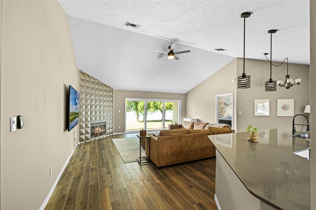 For Rent: $3,350 (4 beds, 2 baths, 1966 Square Feet)