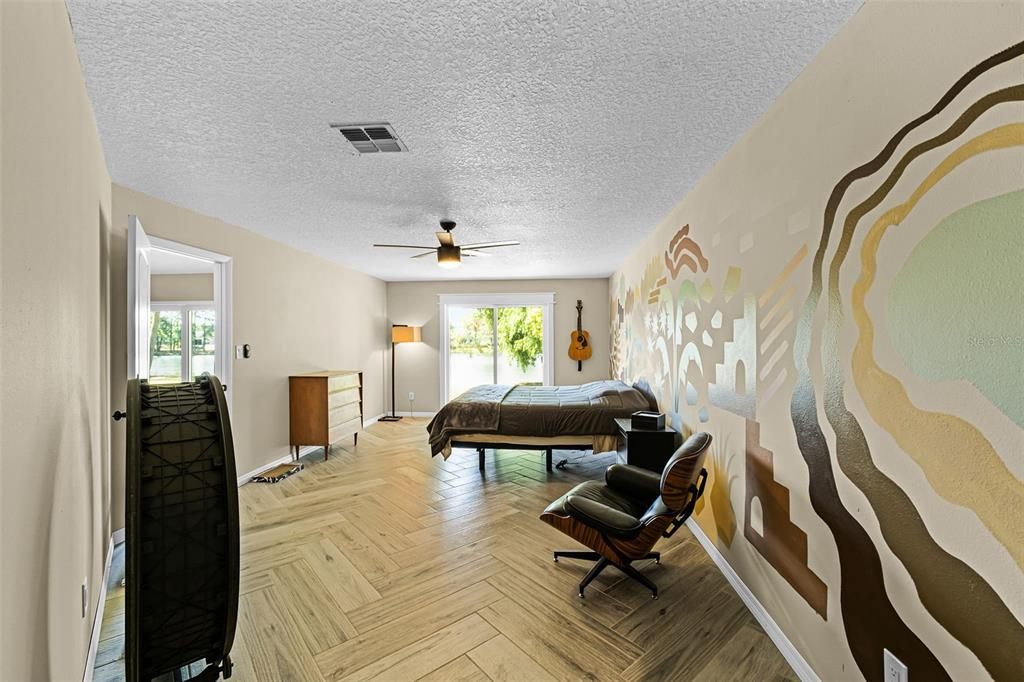 For Rent: $3,350 (4 beds, 2 baths, 1966 Square Feet)