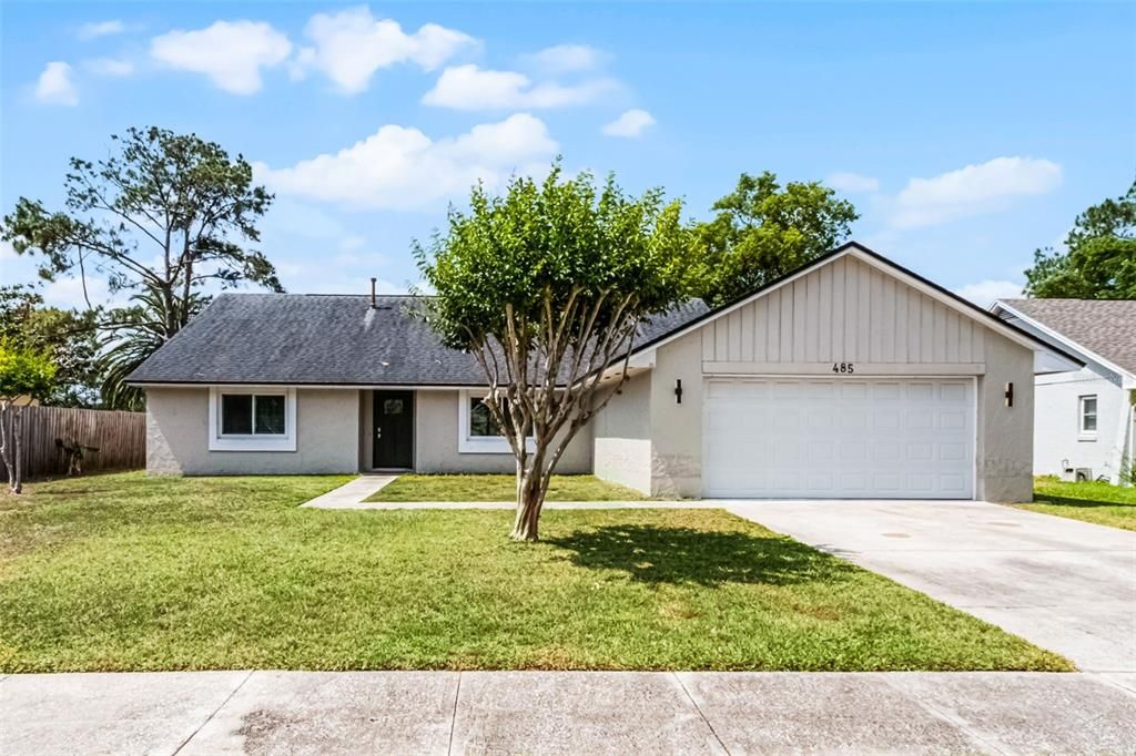 For Rent: $3,350 (4 beds, 2 baths, 1966 Square Feet)