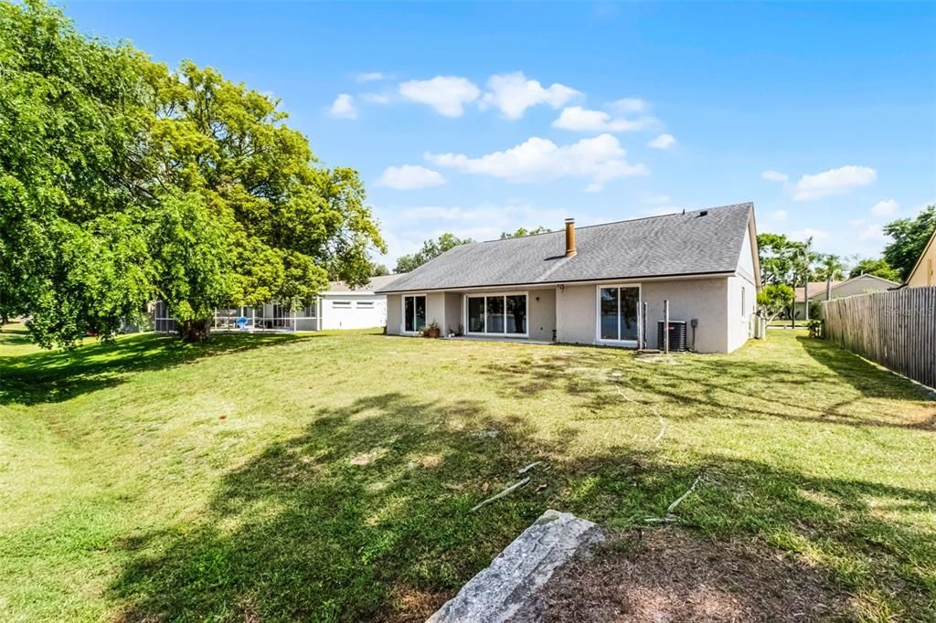 For Rent: $3,350 (4 beds, 2 baths, 1966 Square Feet)