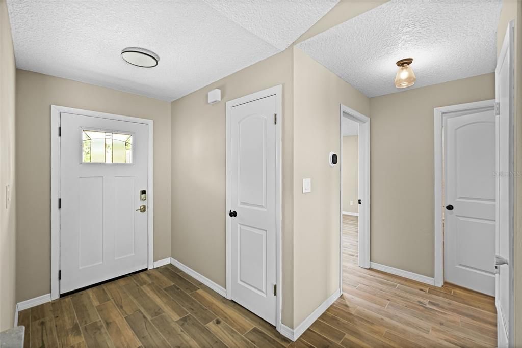 For Rent: $3,350 (4 beds, 2 baths, 1966 Square Feet)