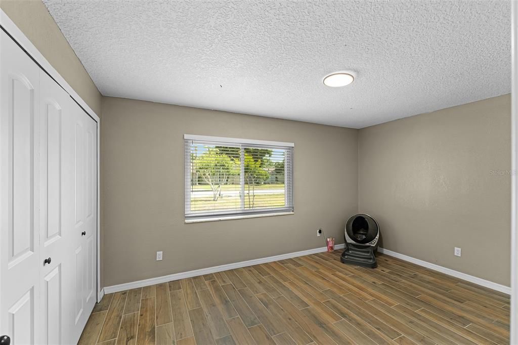 For Rent: $3,350 (4 beds, 2 baths, 1966 Square Feet)