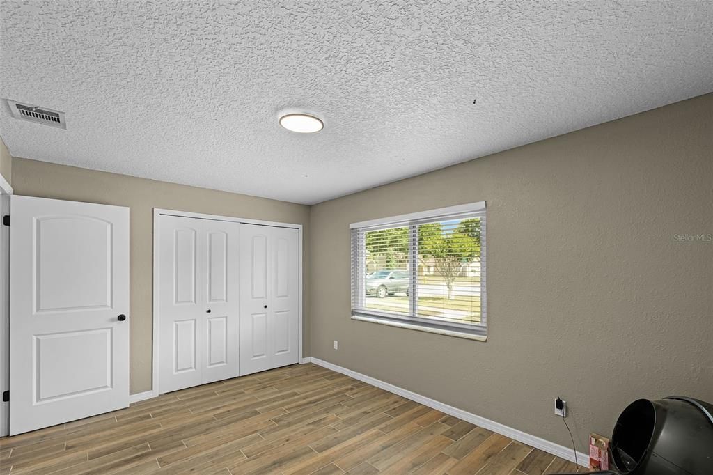 For Rent: $3,350 (4 beds, 2 baths, 1966 Square Feet)