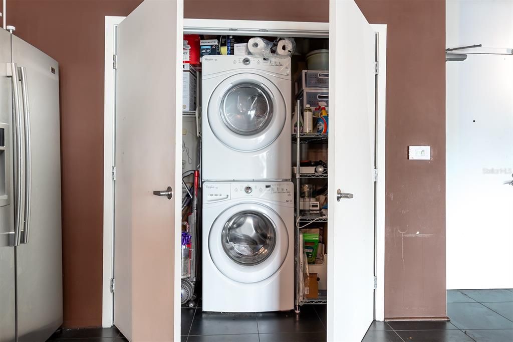 For Sale: $355,000 (1 beds, 2 baths, 1465 Square Feet)