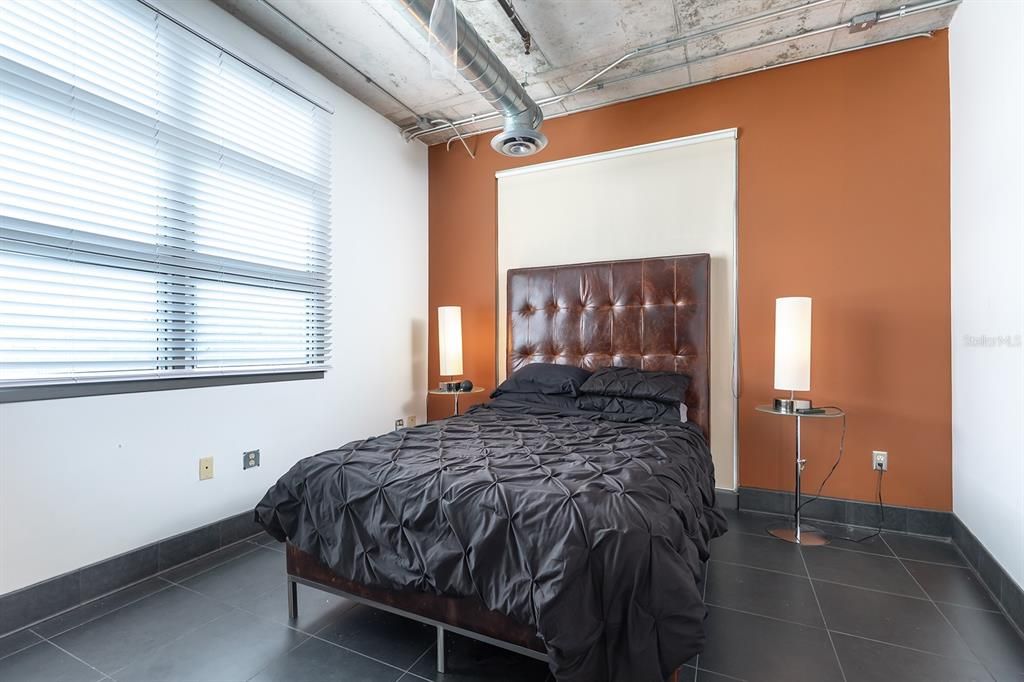 For Sale: $355,000 (1 beds, 2 baths, 1465 Square Feet)