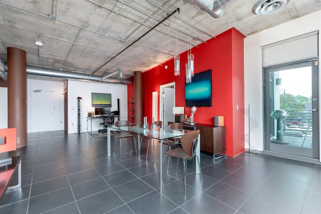 For Sale: $355,000 (1 beds, 2 baths, 1465 Square Feet)