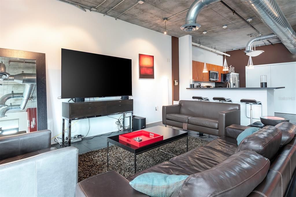 For Sale: $355,000 (1 beds, 2 baths, 1465 Square Feet)