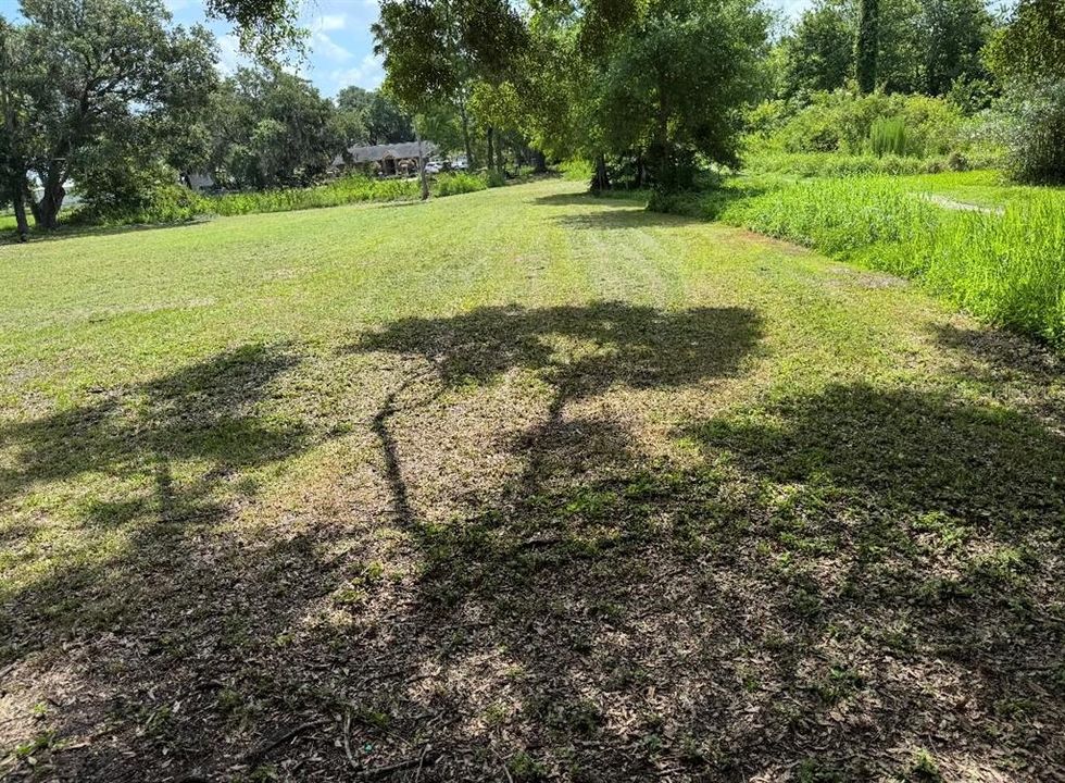 En Venta: $220,000 (1.05 acres)