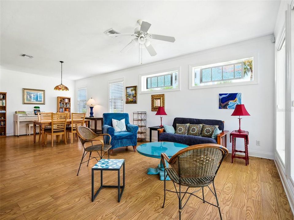 For Sale: $1,895,000 (3 beds, 3 baths, 2962 Square Feet)