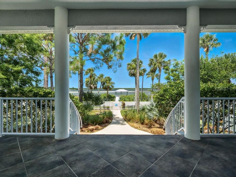 For Sale: $1,895,000 (3 beds, 3 baths, 2962 Square Feet)