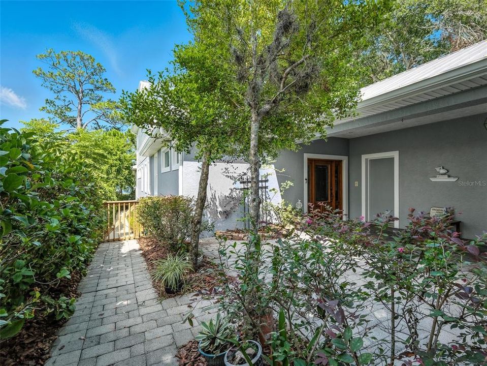 For Sale: $1,895,000 (3 beds, 3 baths, 2962 Square Feet)