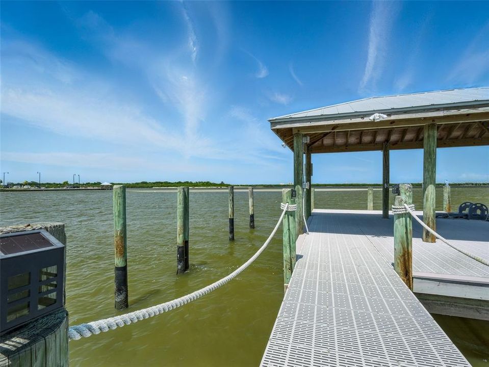 For Sale: $1,895,000 (3 beds, 3 baths, 2962 Square Feet)