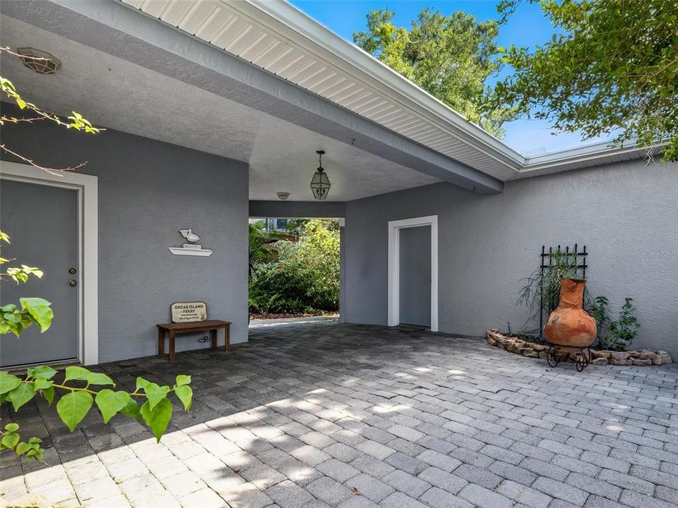 For Sale: $1,895,000 (3 beds, 3 baths, 2962 Square Feet)