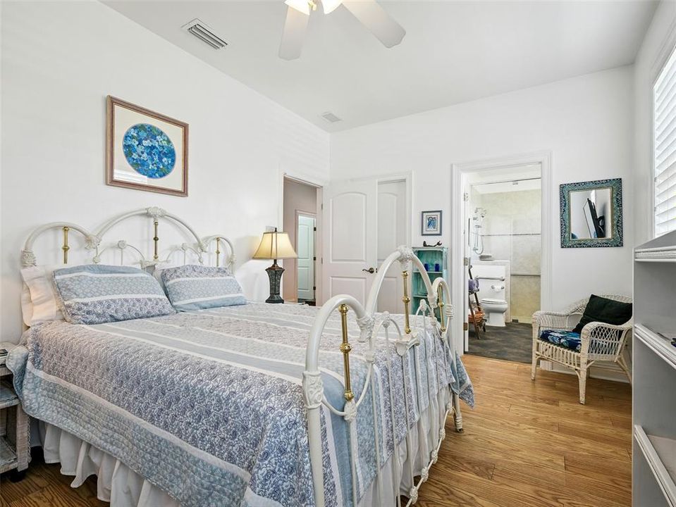 For Sale: $1,895,000 (3 beds, 3 baths, 2962 Square Feet)