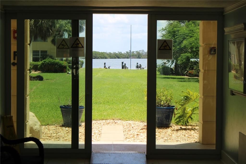 出租: $2,495 (2 贝兹, 2 浴室, 1007 平方英尺)