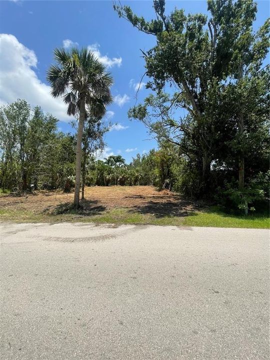 На продажу: $50,000 (0.38 acres)