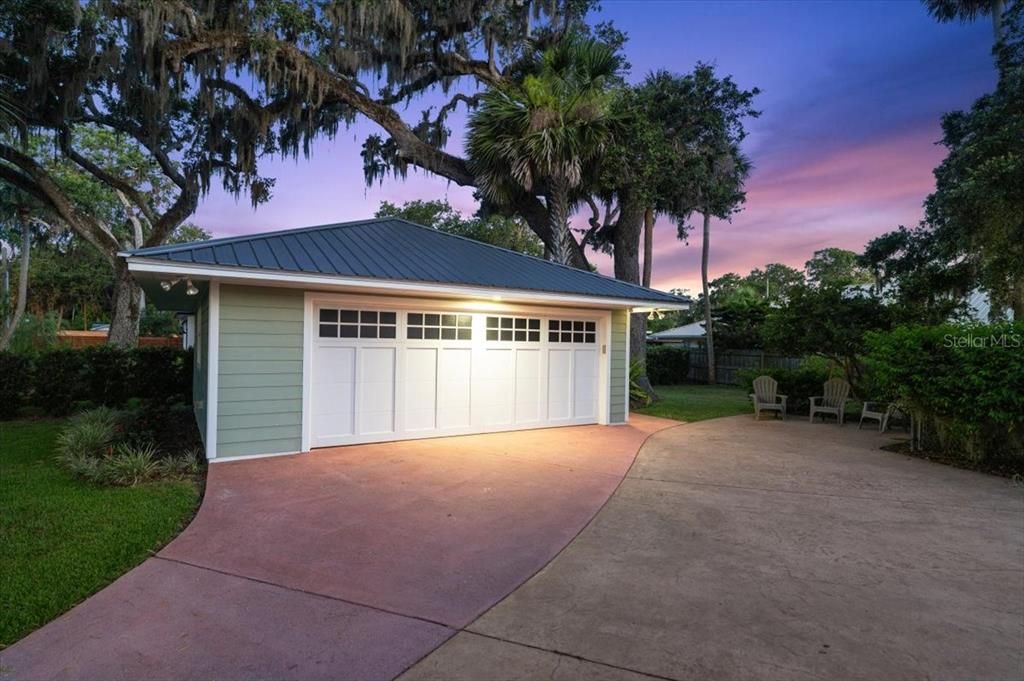 For Sale: $1,749,000 (3 beds, 3 baths, 1963 Square Feet)