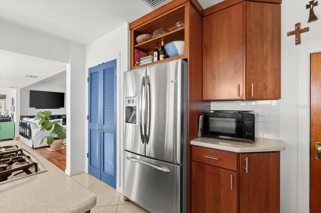 For Sale: $1,749,000 (3 beds, 3 baths, 1963 Square Feet)