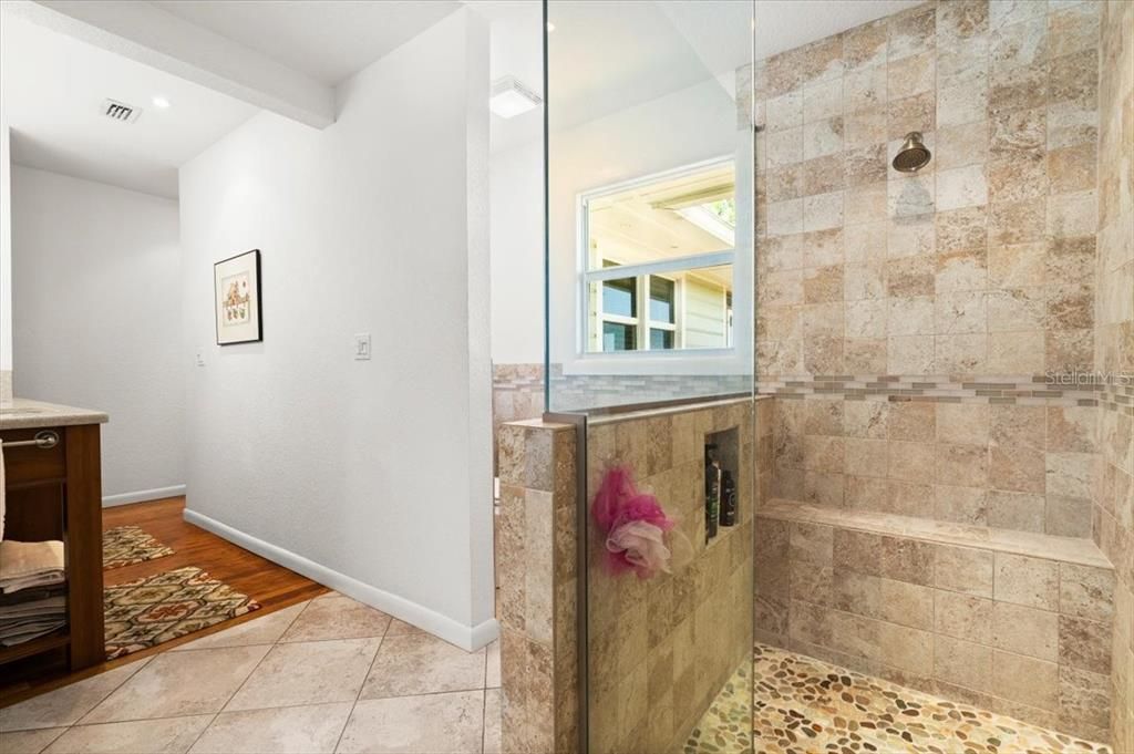 For Sale: $1,749,000 (3 beds, 3 baths, 1963 Square Feet)