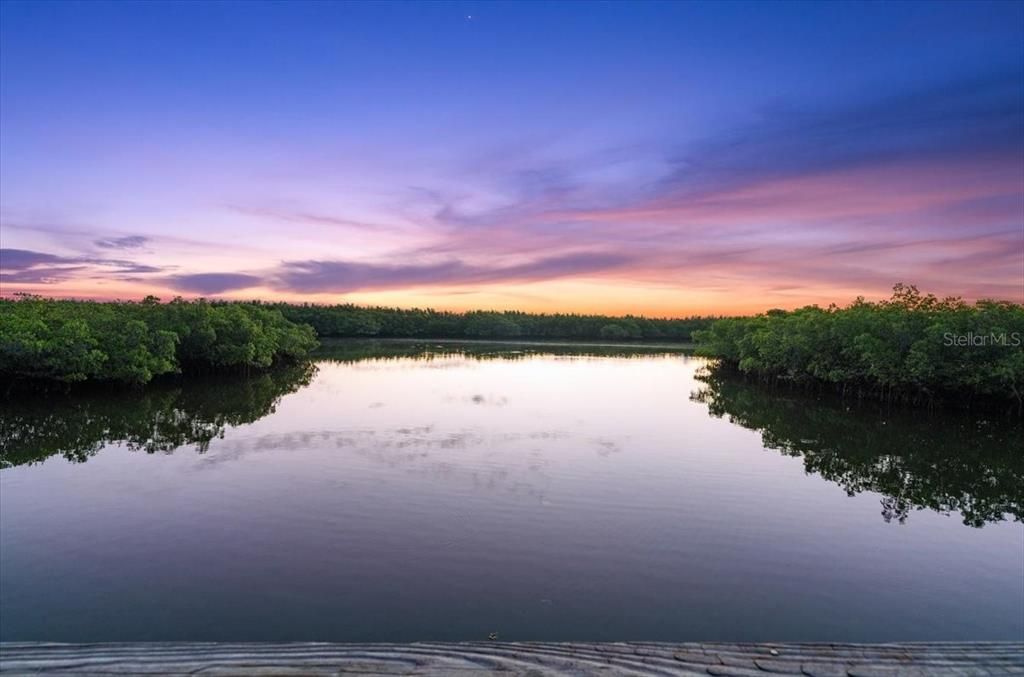 For Sale: $1,749,000 (3 beds, 3 baths, 1963 Square Feet)