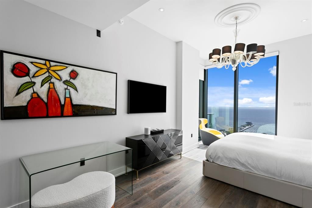 For Sale: $7,000,000 (3 beds, 3 baths, 4005 Square Feet)