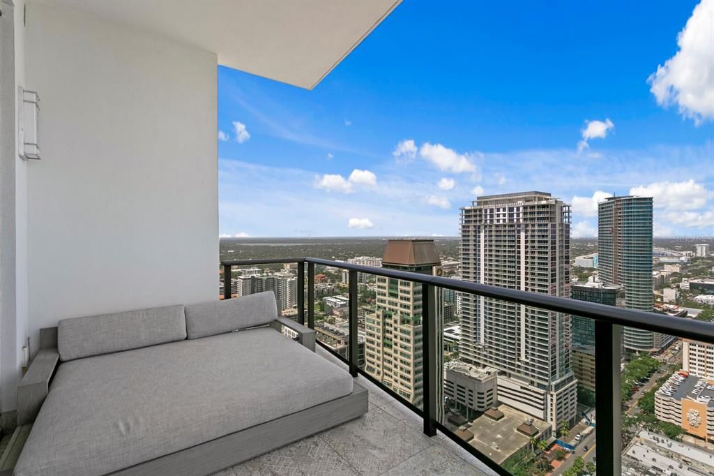 For Sale: $7,000,000 (3 beds, 3 baths, 4005 Square Feet)