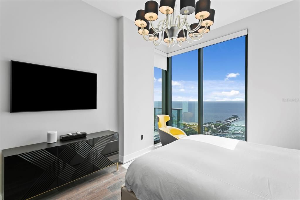 For Sale: $7,000,000 (3 beds, 3 baths, 4005 Square Feet)