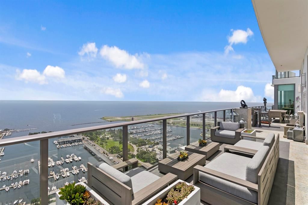 For Sale: $7,000,000 (3 beds, 3 baths, 4005 Square Feet)