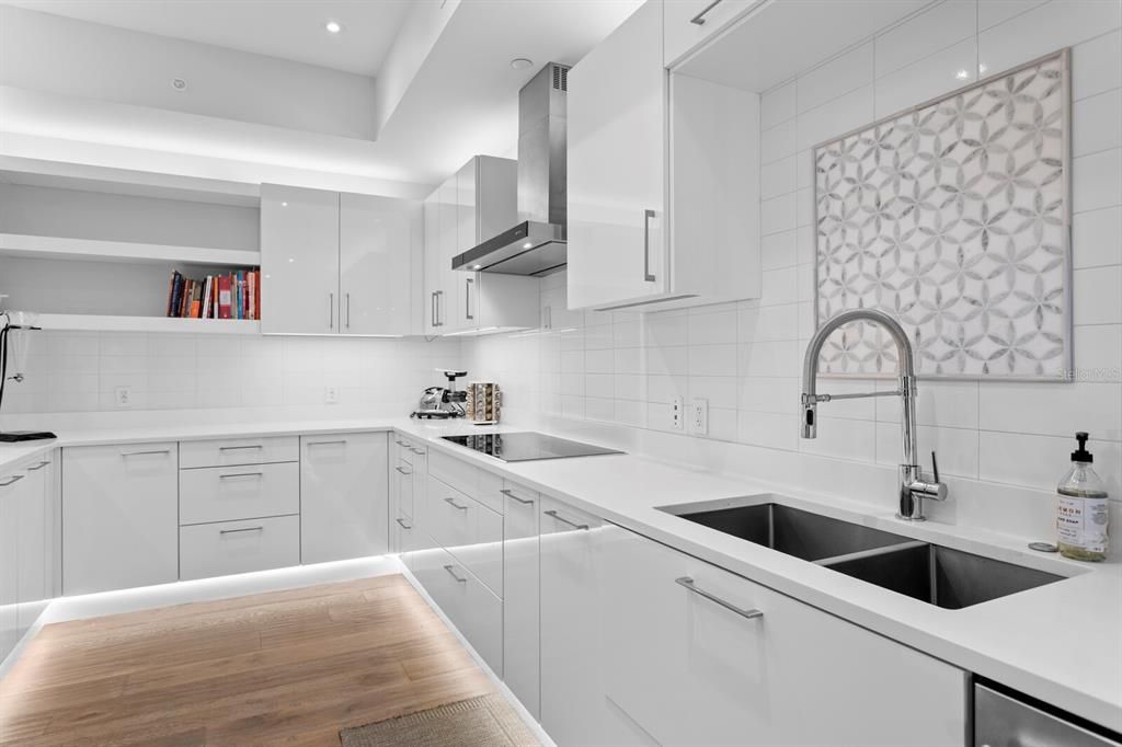 For Sale: $7,000,000 (3 beds, 3 baths, 4005 Square Feet)