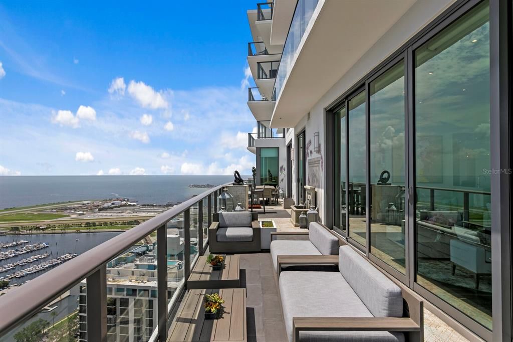 For Sale: $7,000,000 (3 beds, 3 baths, 4005 Square Feet)