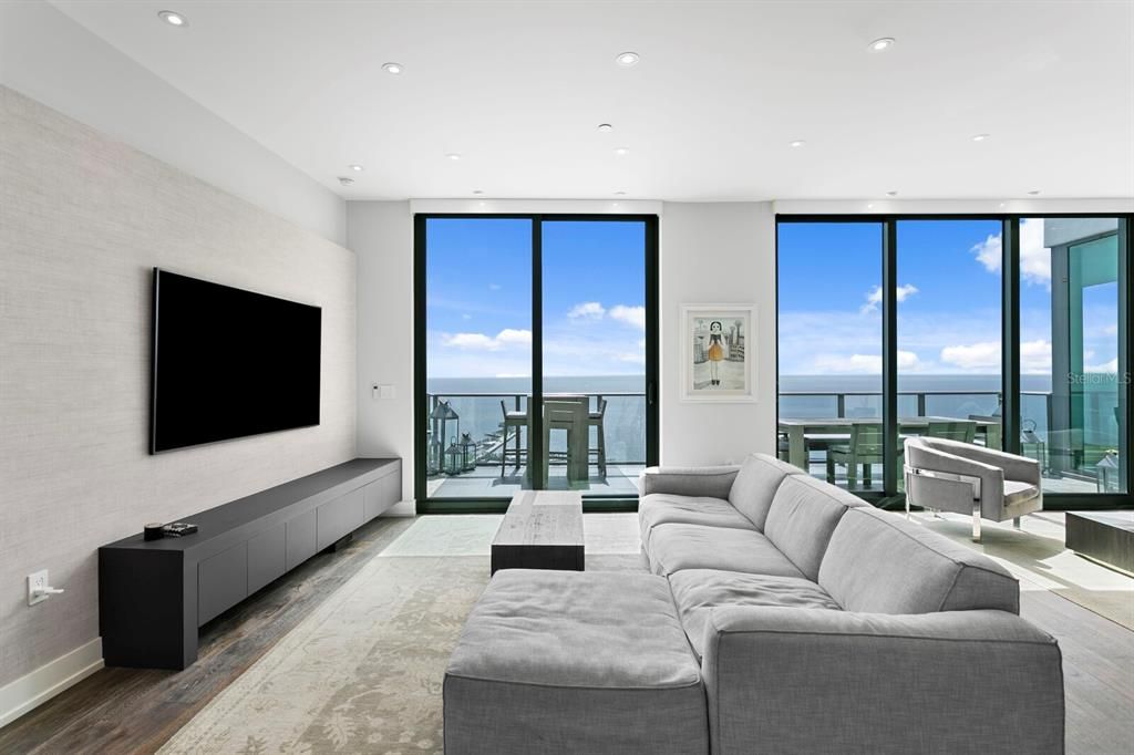 For Sale: $7,000,000 (3 beds, 3 baths, 4005 Square Feet)